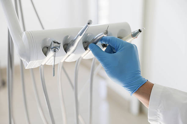 Professional Emergency Dentist technician working in Bountiful, UT